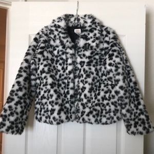 Children’s faux fur coat. Never been worn L(10-12)